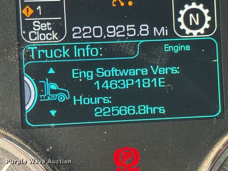 image for item ET4024 2019 Kenworth T680 semi truck