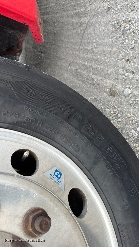 image for item ET4024 2019 Kenworth T680 semi truck