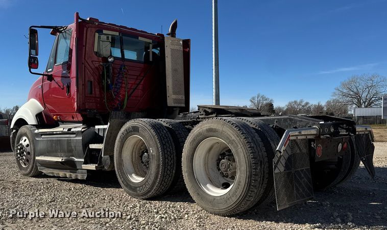 image for item ET4038 2009 International Prostar  semi truck