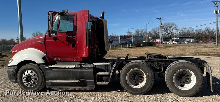 image for item ET4038 2009 International Prostar  semi truck