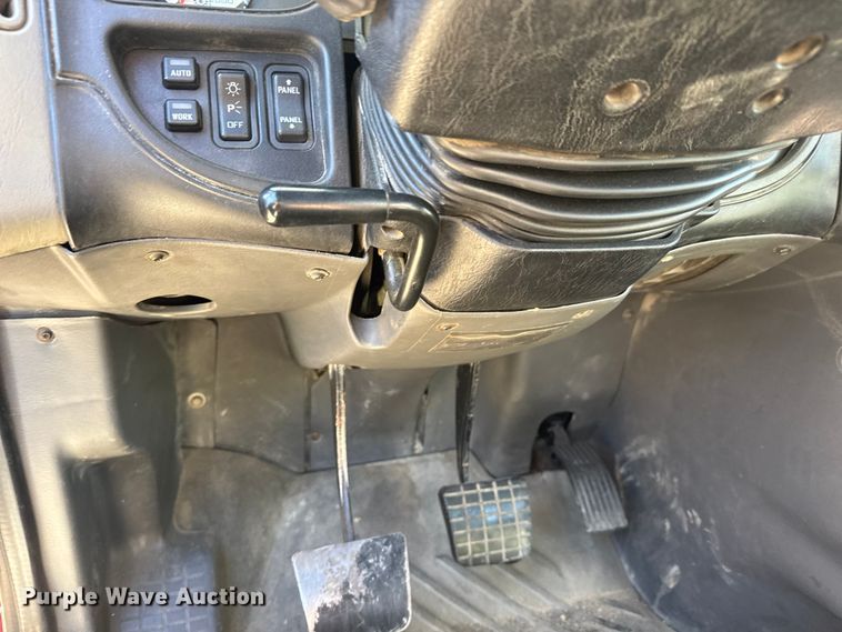 image for item ET4038 2009 International Prostar  semi truck