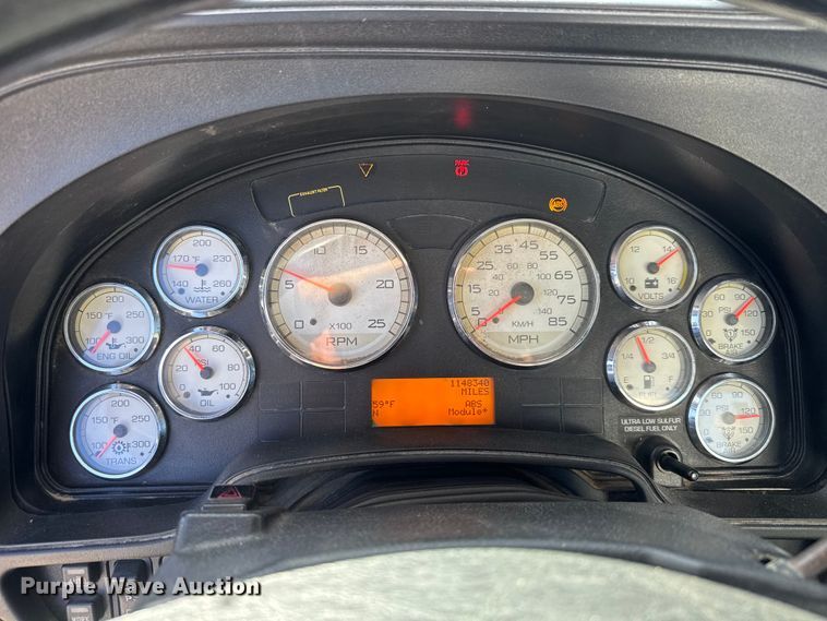 image for item ET4038 2009 International Prostar  semi truck