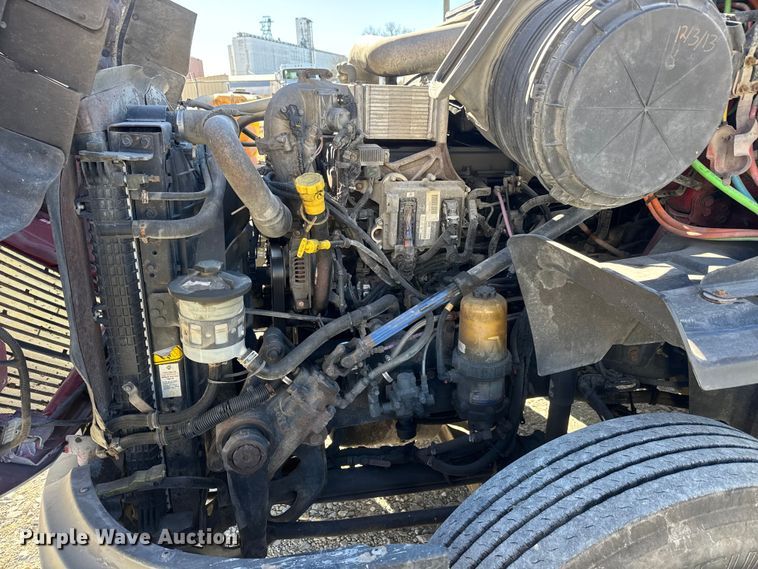 image for item ET4038 2009 International Prostar  semi truck