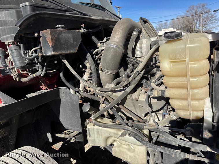 image for item ET4038 2009 International Prostar  semi truck