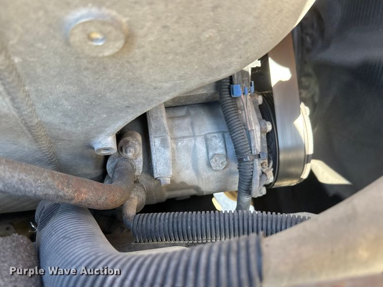 image for item ET4038 2009 International Prostar  semi truck