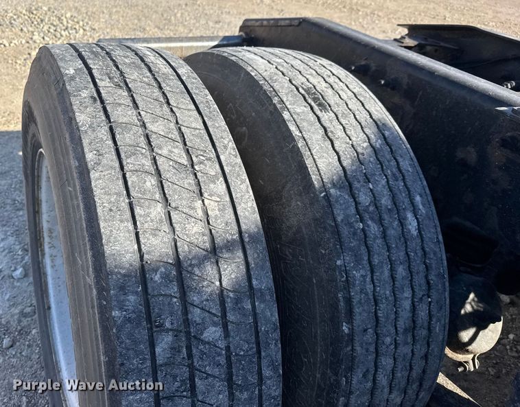 image for item ET4038 2009 International Prostar  semi truck