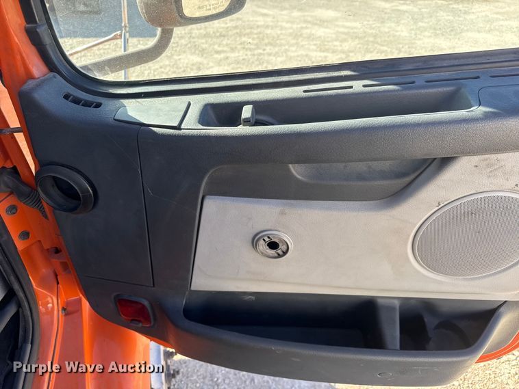 image for item ET4039 2008 Volvo Truck VNM semi truck