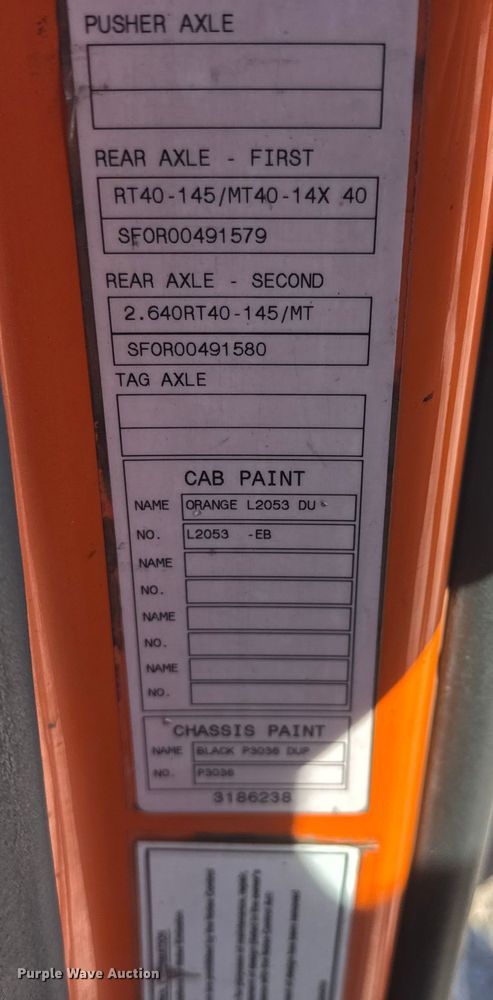 image for item ET4039 2008 Volvo Truck VNM semi truck