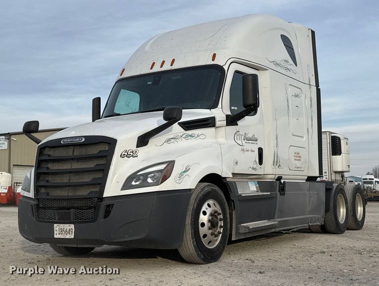 CAMIóN CAMAROTE 2019 FREIGHTLINER