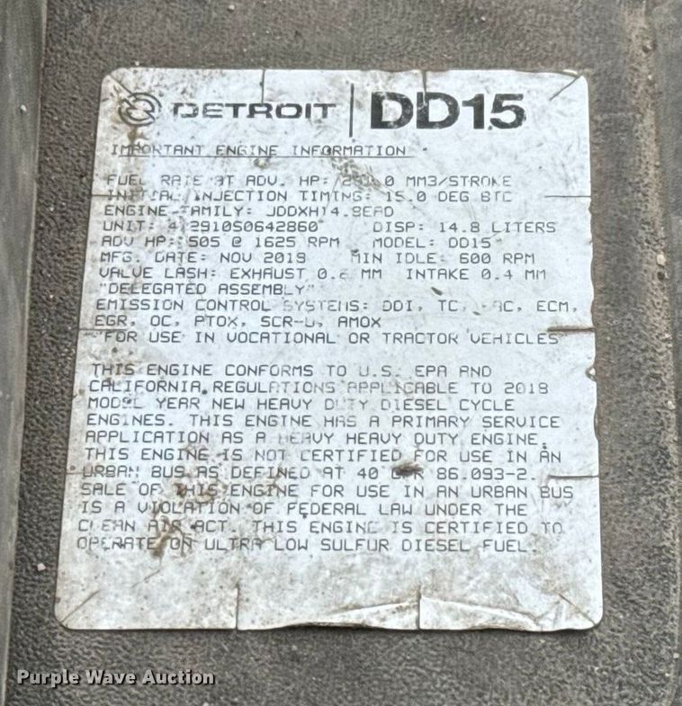 image for item ET4057 2019 Freightliner Cascadia 126 semi truck