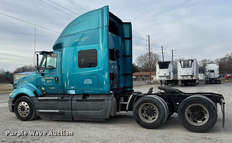 image for item ET4058 2017 International ProStar Plus semi truck