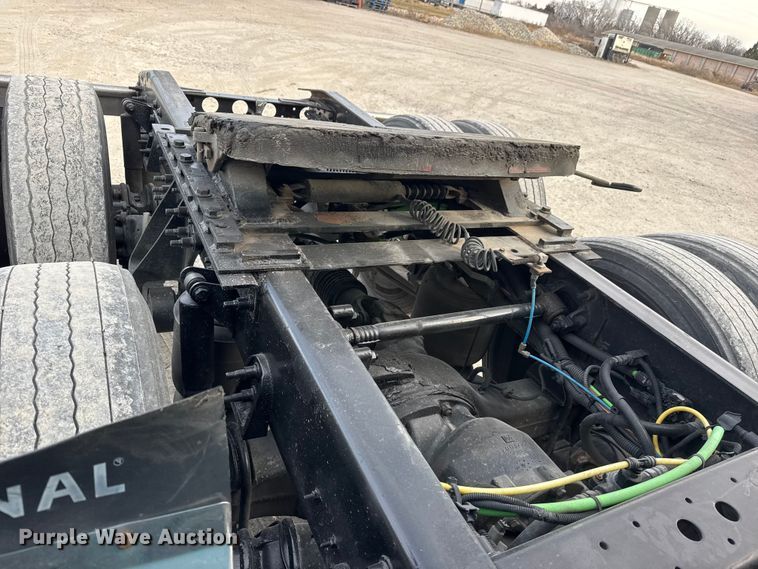 image for item ET4058 2017 International ProStar Plus semi truck