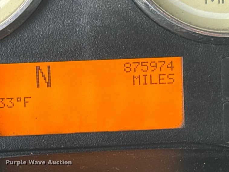 image for item ET4058 2017 International ProStar Plus semi truck