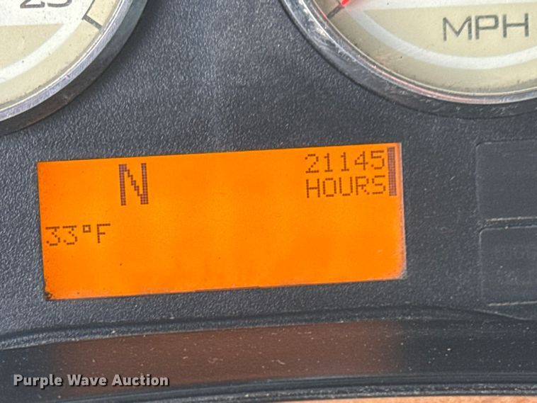 image for item ET4058 2017 International ProStar Plus semi truck