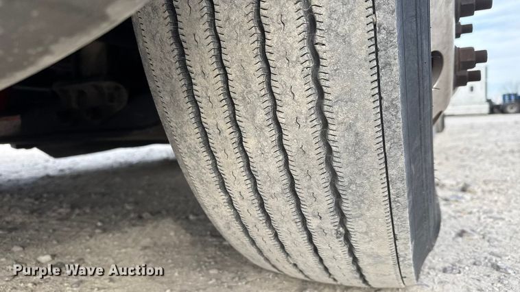 image for item ET4058 2017 International ProStar Plus semi truck