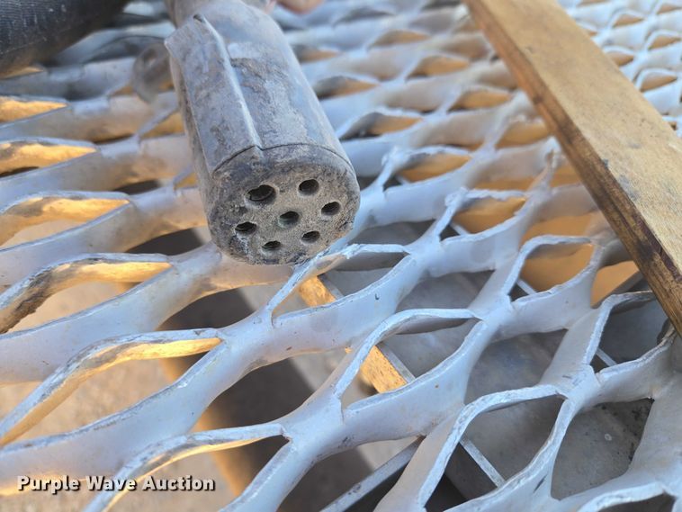 image for item ET5252 1994 International 9400 semi truck