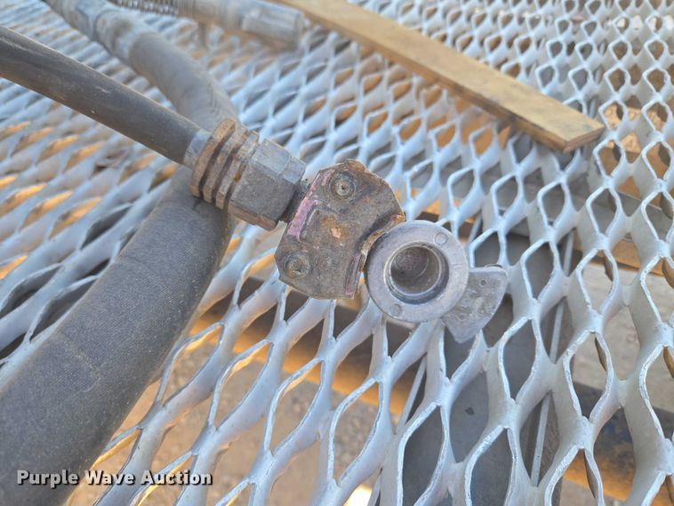 image for item ET5252 1994 International 9400 semi truck