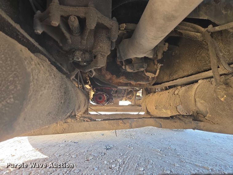 image for item ET5252 1994 International 9400 semi truck