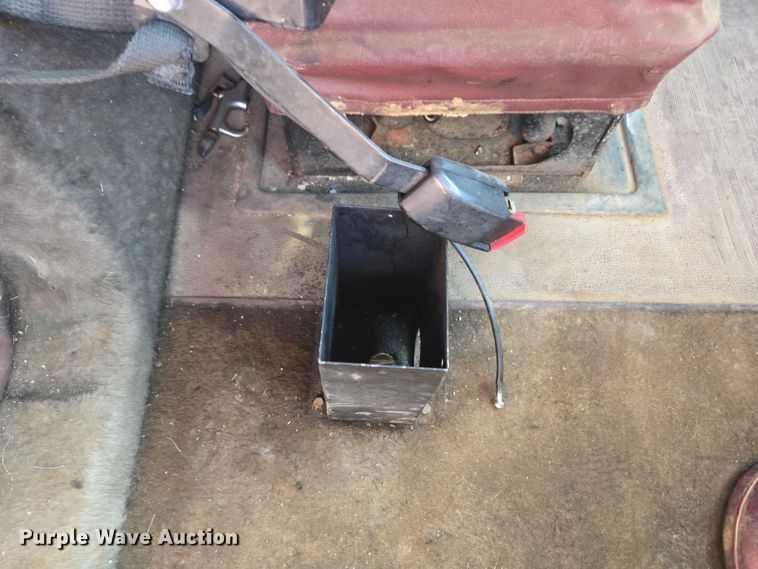 image for item ET5252 1994 International 9400 semi truck