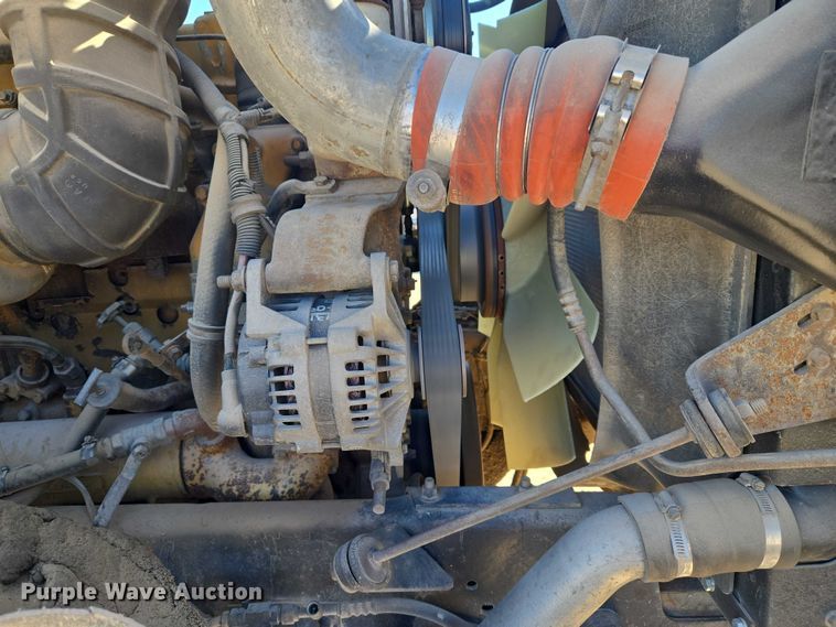 image for item ET5252 1994 International 9400 semi truck