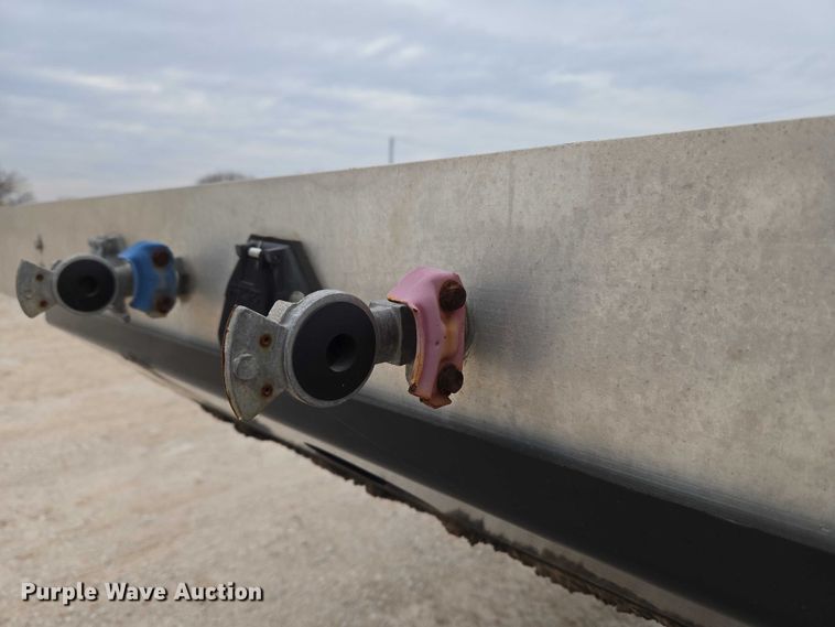 image for item ET5279 2022 Brazos drop deck trailer