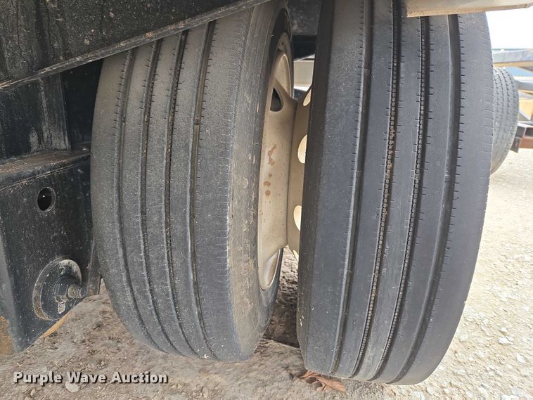 image for item ET5279 2022 Brazos drop deck trailer