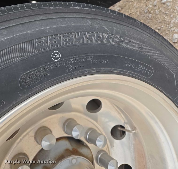 image for item ET5279 2022 Brazos drop deck trailer