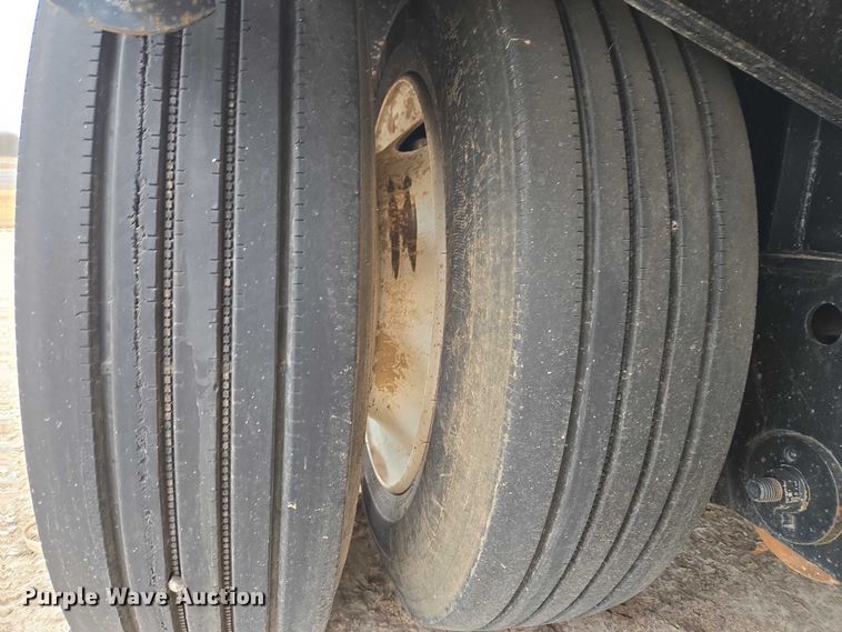 image for item ET5279 2022 Brazos drop deck trailer