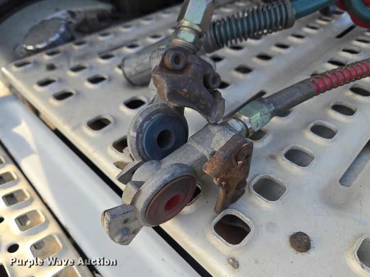 image for item ET5355 2012 Volvo Truck VNL semi truck