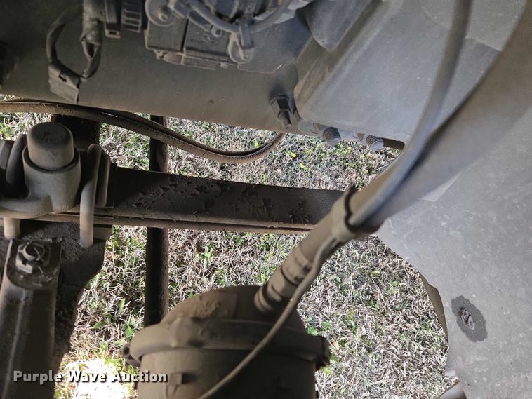 image for item ET5355 2012 Volvo Truck VNL semi truck