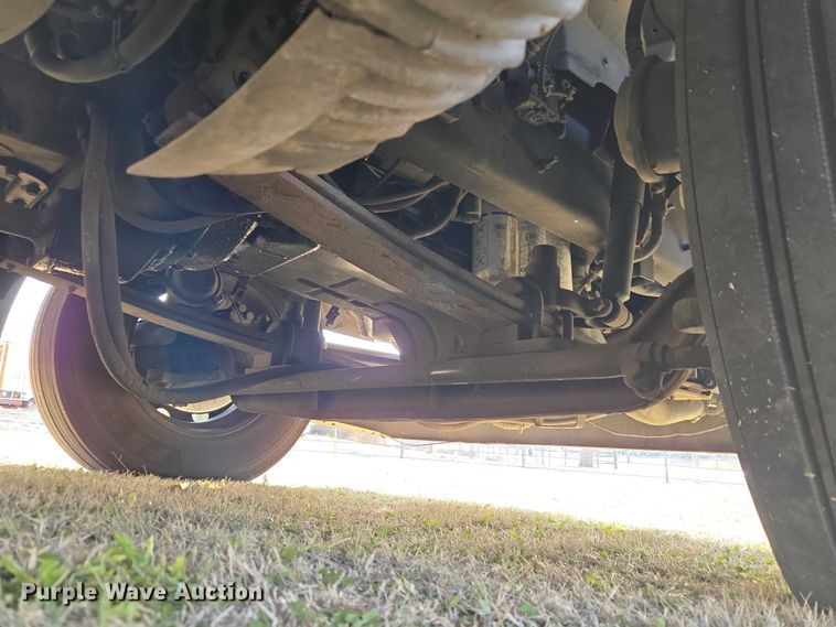 image for item ET5355 2012 Volvo Truck VNL semi truck