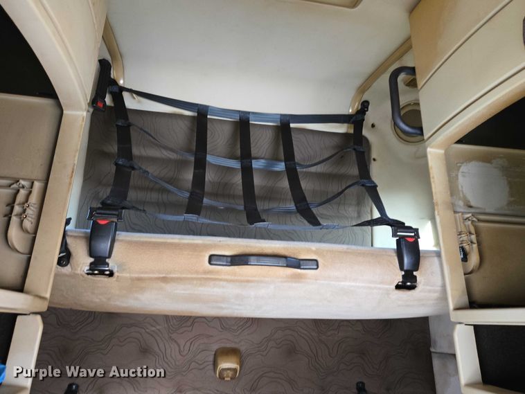 image for item ET5355 2012 Volvo Truck VNL semi truck