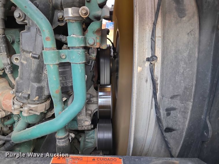 image for item ET5355 2012 Volvo Truck VNL semi truck