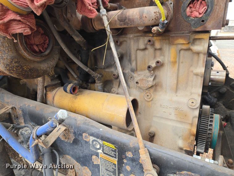 image for item ET5361 2005 Kenworth T800 semi truck