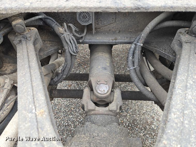 image for item ET5361 2005 Kenworth T800 semi truck