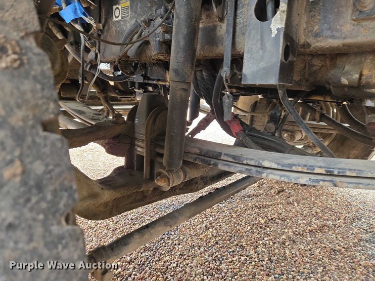 image for item ET5361 2005 Kenworth T800 semi truck