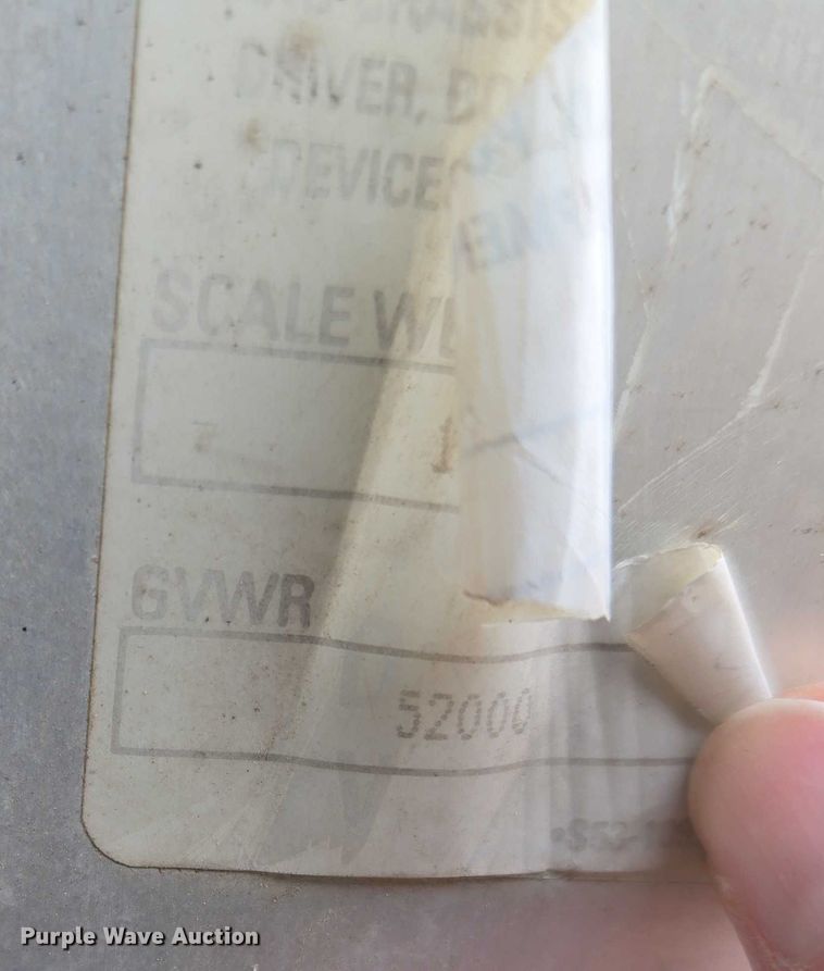 image for item ET5361 2005 Kenworth T800 semi truck