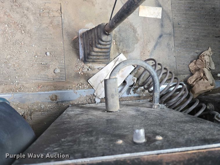 image for item ET5362 1981 Peterbilt semi truck