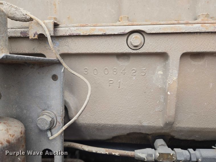 image for item ET5362 1981 Peterbilt semi truck