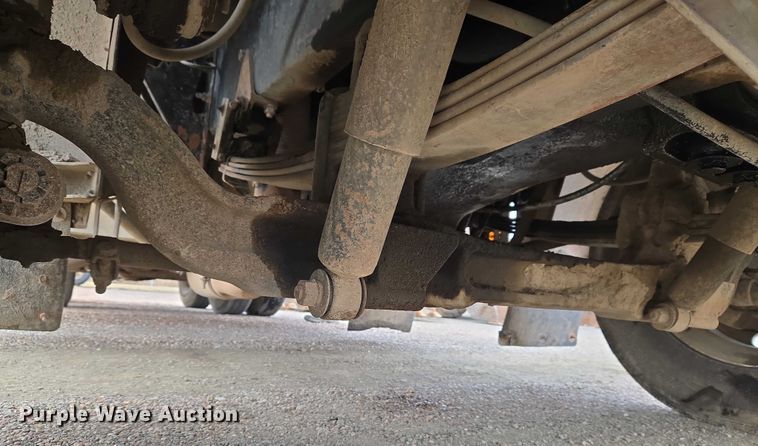 image for item ET5362 1981 Peterbilt semi truck