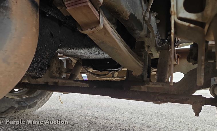 image for item ET5362 1981 Peterbilt semi truck