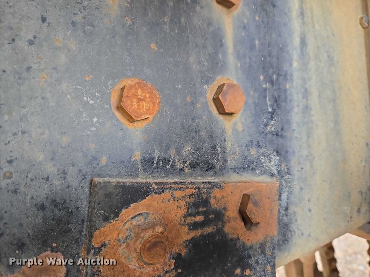 image for item ET5362 1981 Peterbilt semi truck