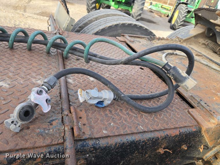 image for item ET5363 1982 International 2575 winch truck