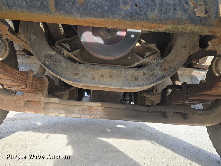 image for item ET5363 1982 International 2575 winch truck