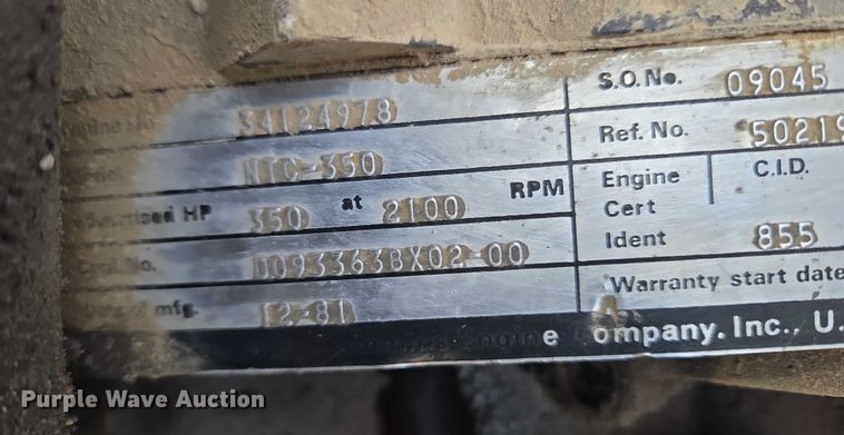 image for item ET5363 1982 International 2575 winch truck