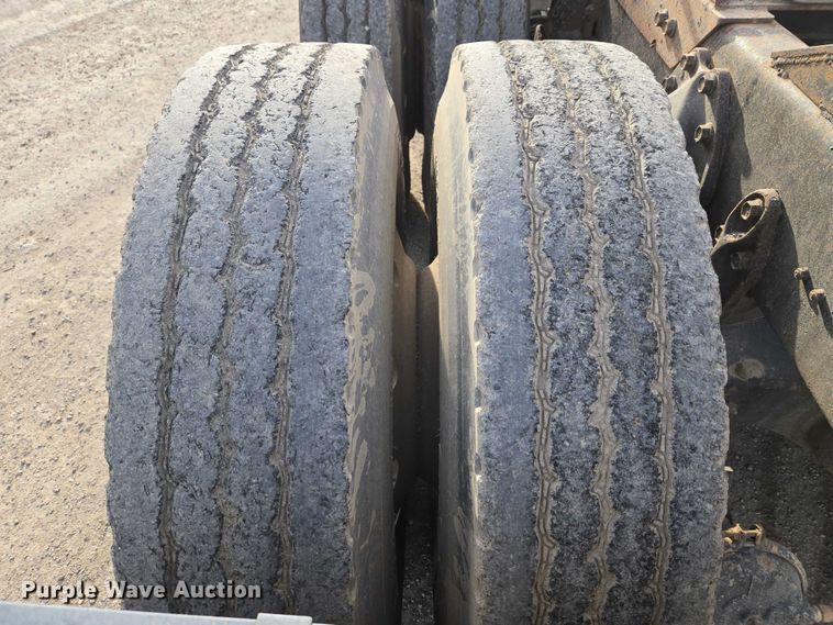 image for item ET5363 1982 International 2575 winch truck