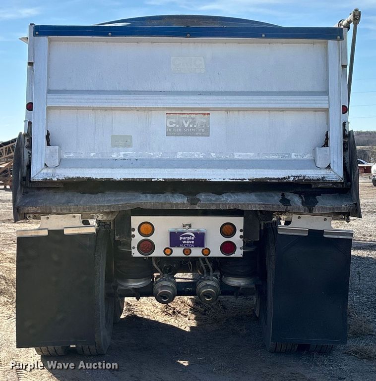 image for item ET5404 2001 Travis Body & Trailer, Inc. end dump trailer