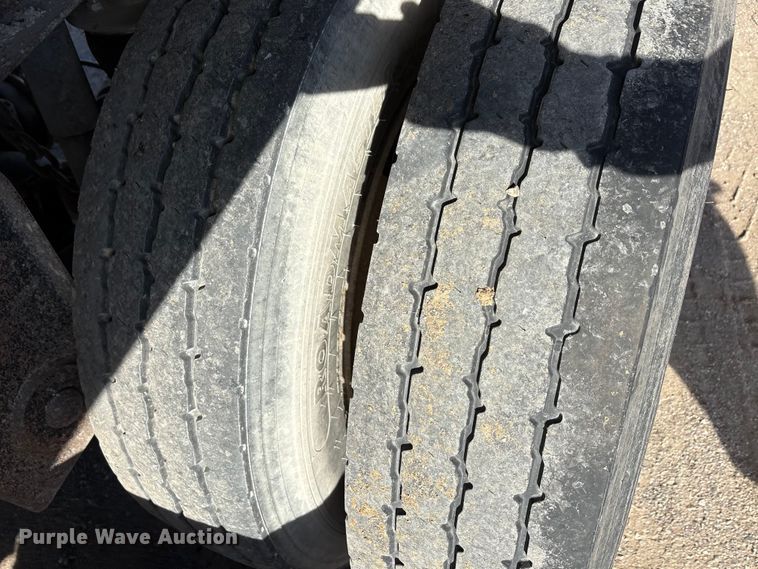 image for item ET5404 2001 Travis Body & Trailer, Inc. end dump trailer