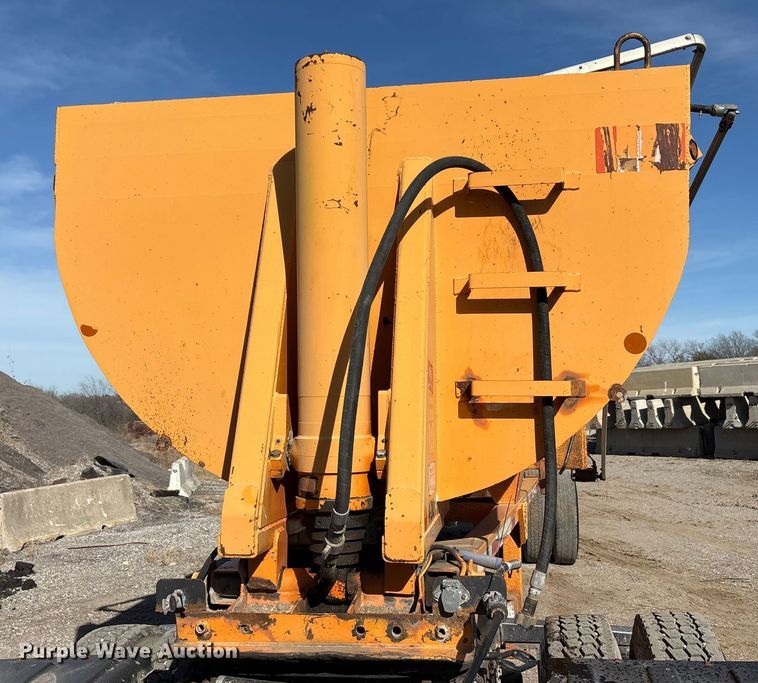 image for item ET5405 2008 Wes Tex Road builder end dump trailer