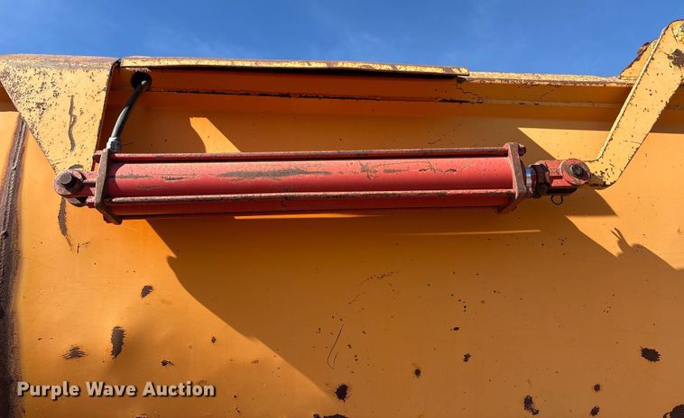 image for item ET5405 2008 Wes Tex Road builder end dump trailer